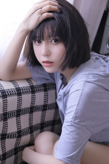 美女野外勾搭路人做爰